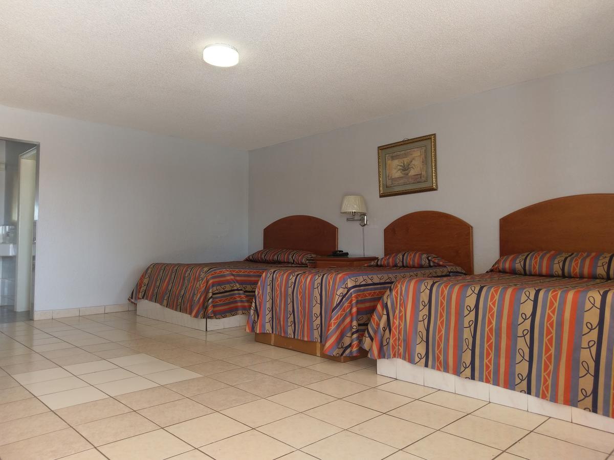 Hotel Del Camino Ciudad Cuauhtemoc  Экстерьер фото