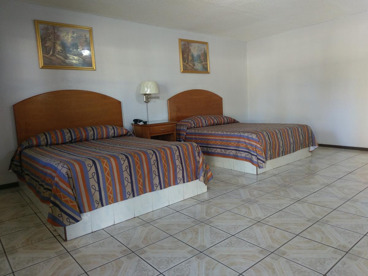 Hotel Del Camino Ciudad Cuauhtemoc  Экстерьер фото